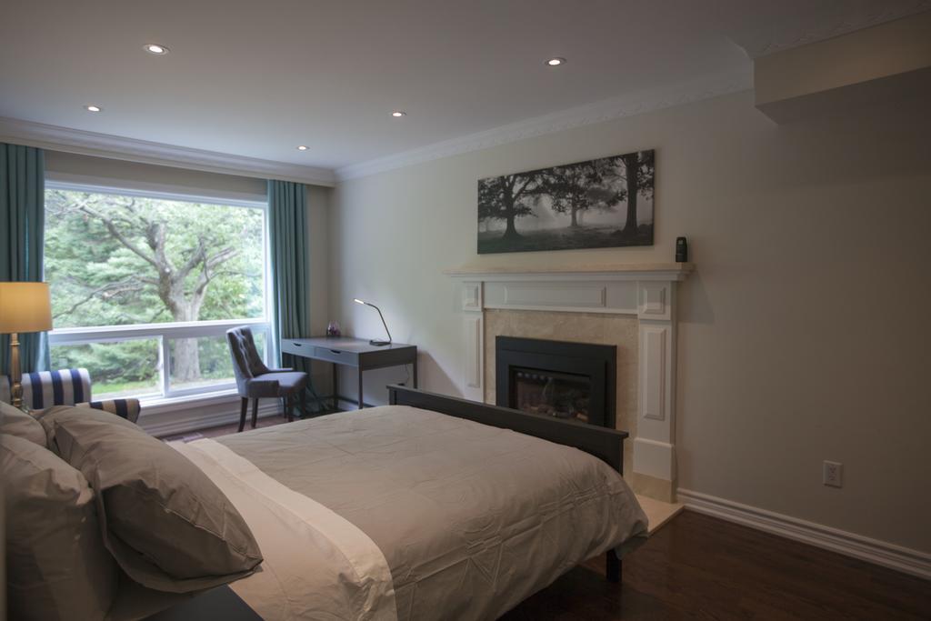 多伦多邓肯公园民宿 Toronto Duncan Park Guesthouse Bagian luar foto