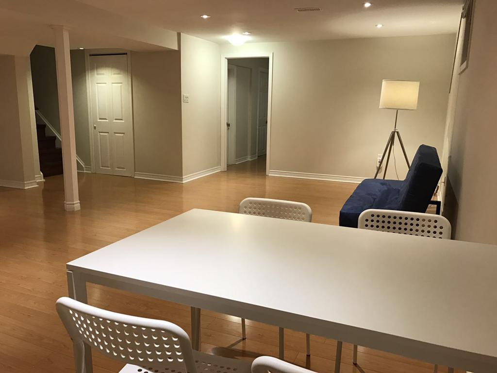 多伦多邓肯公园民宿 Toronto Duncan Park Guesthouse Bagian luar foto