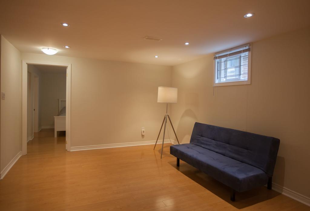 多伦多邓肯公园民宿 Toronto Duncan Park Guesthouse Bagian luar foto